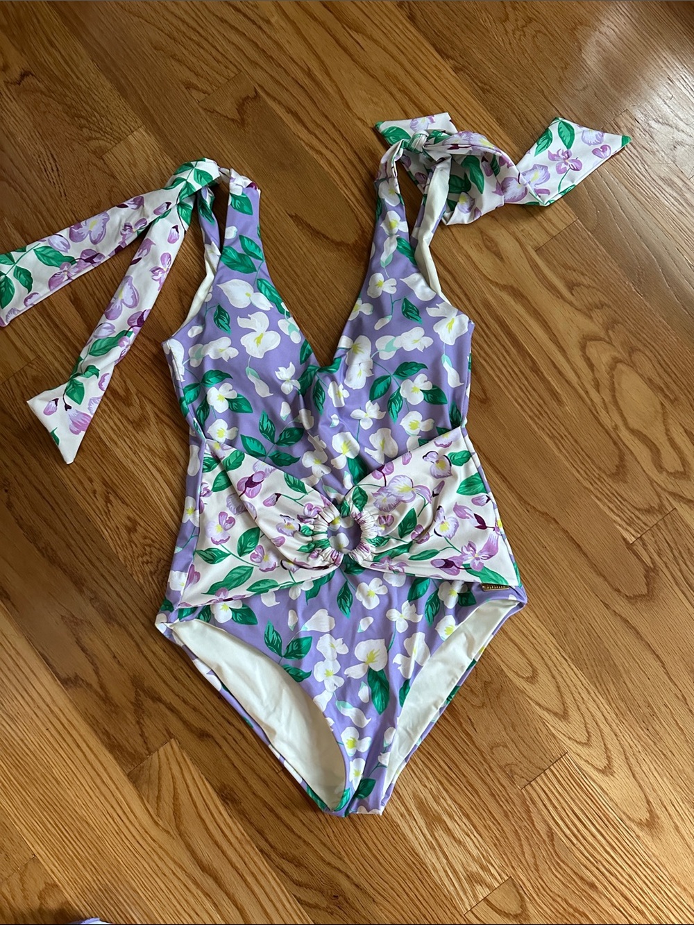 Palmacea Amelia 33 One Piece size small
